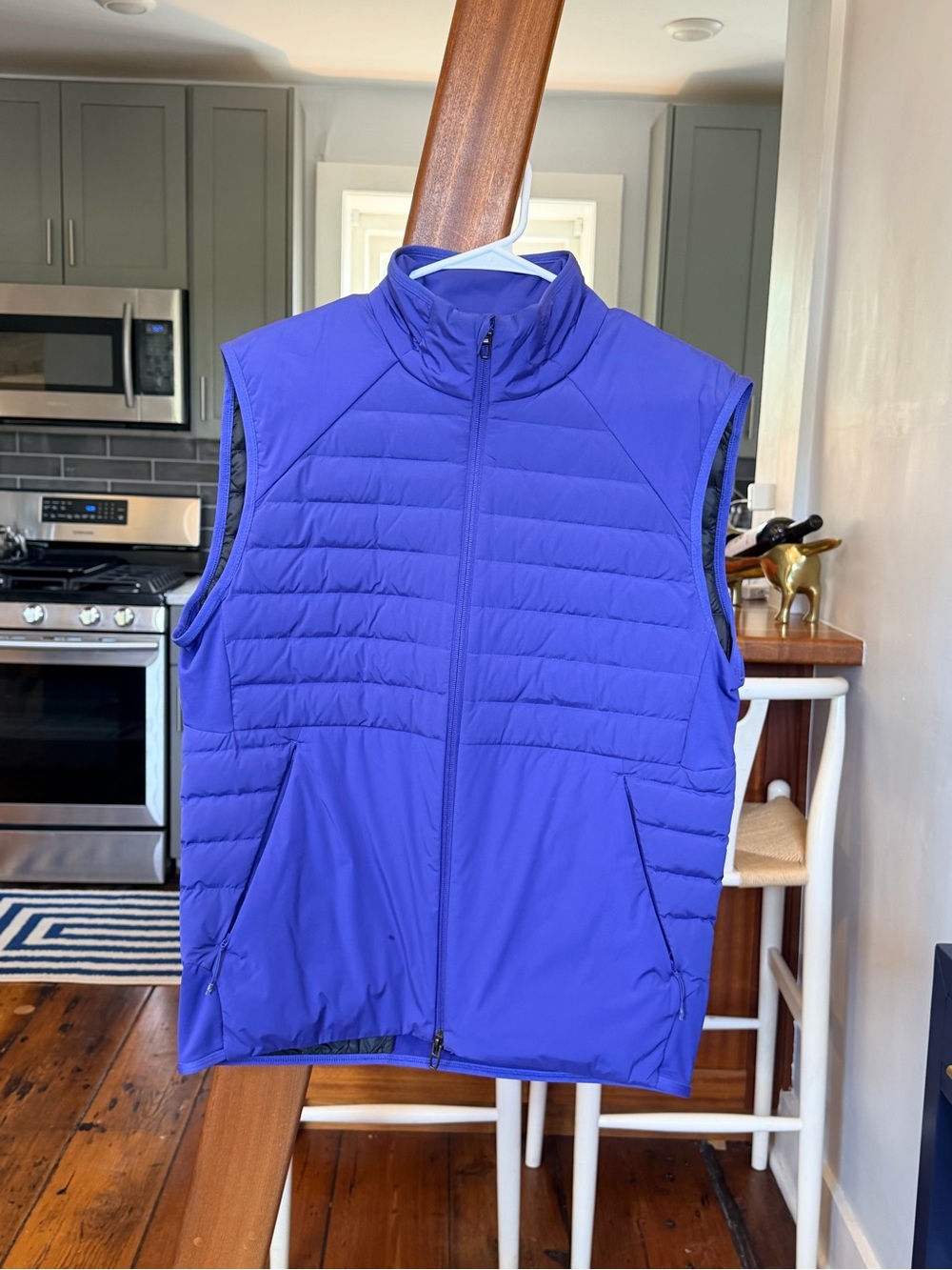 lululemon athletica Men’s Royal Blue Quilted Lightweight Vest